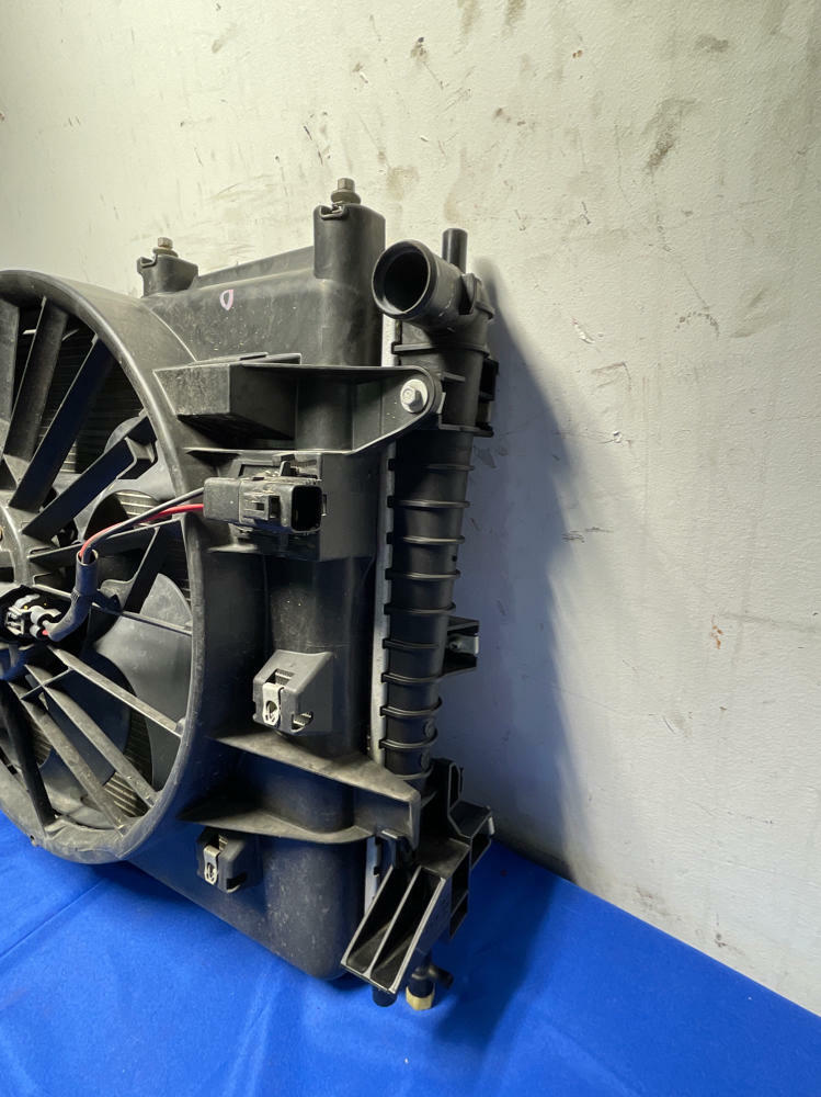 2010-14 Ford Mustang Radiator Front Clip 160 – Blu Auto Parts