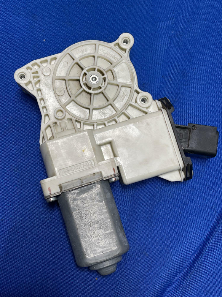 2015-23 Ford Mustang Drivers Window Motor 161