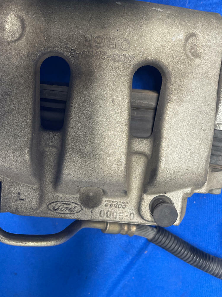 2005-09 Ford Mustang V8 GT Brake Calipers 56K 162
