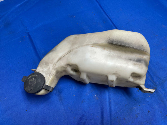 1999-04 Ford Mustang GT Windsheild Wiper Reservoir Jug 178