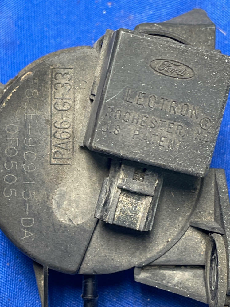 1999-04 Ford Mustang GT Purge Valve 178