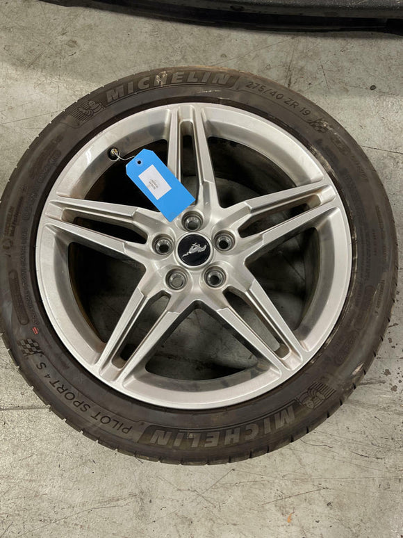 2018-23 Ford Mustang OEM 19