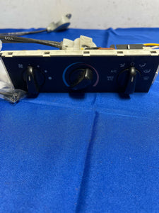 1999-04 Ford Mustang GT 4.6 V8 HVAC Controls & Knobs 177