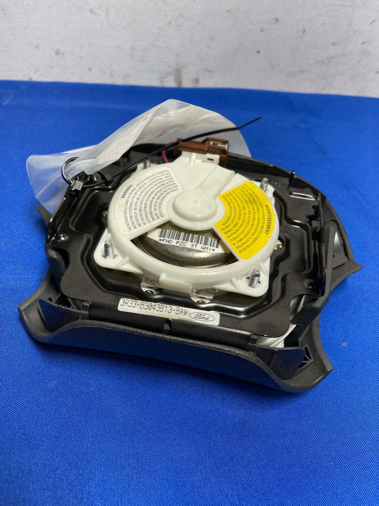1999-04 Ford Mustang Driver Bag 170