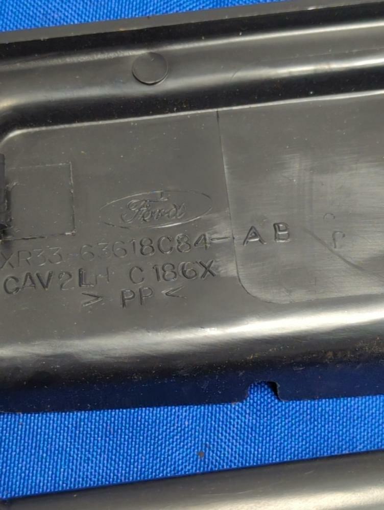 1999-04 Ford Mustang GT V8 Seat Bolt Covers 170