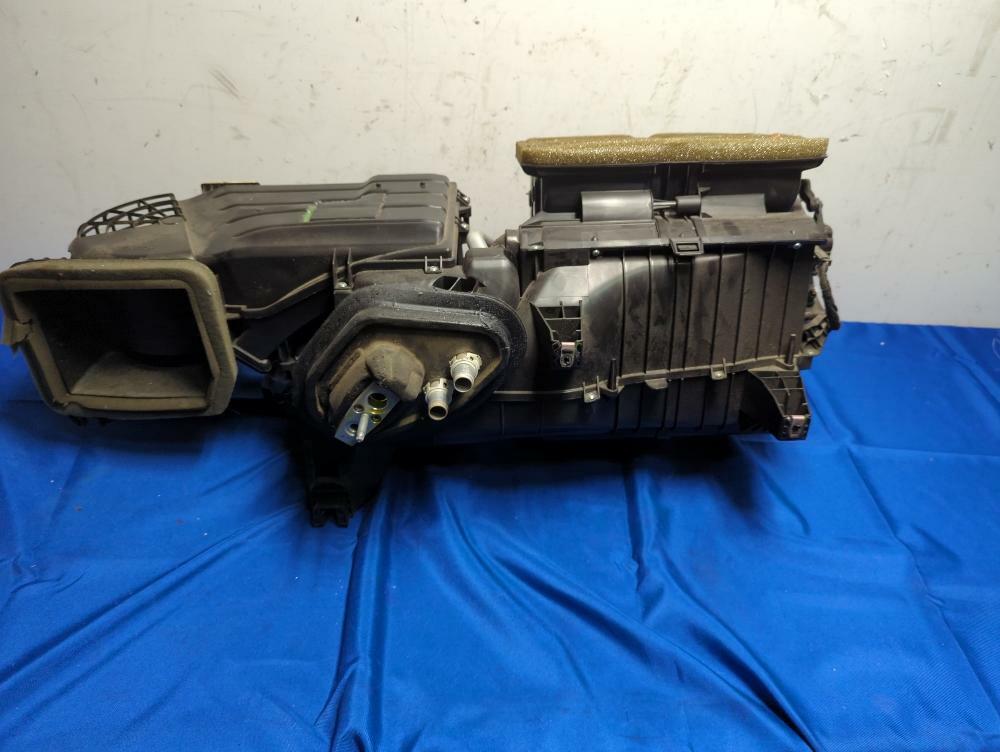 2015-17 Ford Mustang GT 5.0 Coyote HVAC Box 172