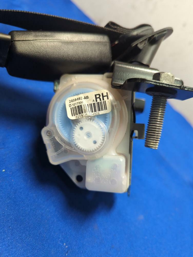 2015-17 Ford Mustang GT 5.0 Coyote Coupe Rear Right Seat Belt 172