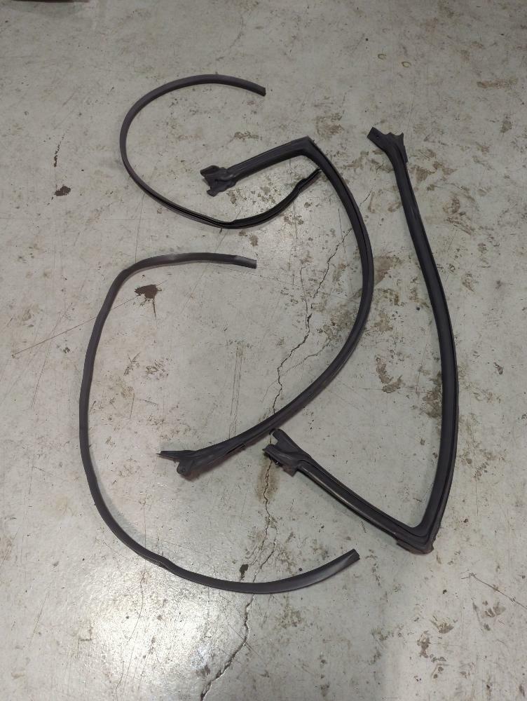 2003-04 Ford Mustang SVT Cobra Coupe Weather Stripping 180