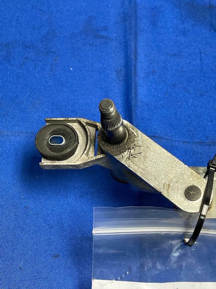 2015-17 Ford Mustang Wiper Motor Assembly 176