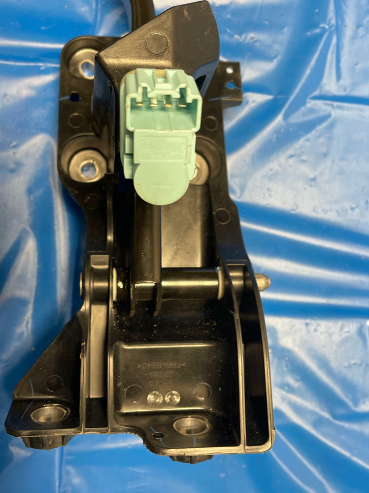2018-23 Ford Mustang Brake Pedal Assembly 185