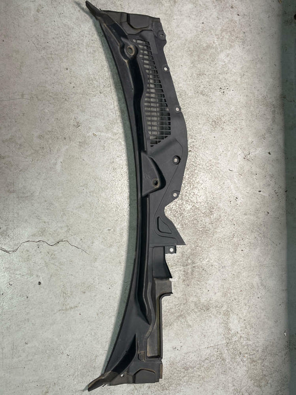 2018-23 Ford Mustang Wiper Cowl 185