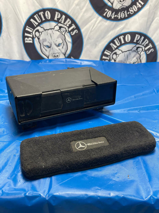 1999-02 Merecedes E55 AMG W210 10 Disc Changer 156