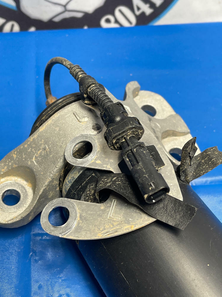 2018-23 Chevrolet Camaro ZL1 Passenger Shock Like New 169