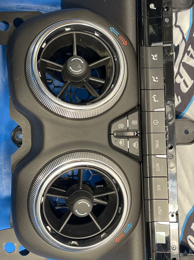 2018-23 Chevrolet Camaro ZL1 Climate Controls 169