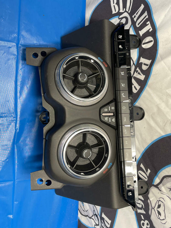 2018-23 Chevrolet Camaro ZL1 Climate Controls 169