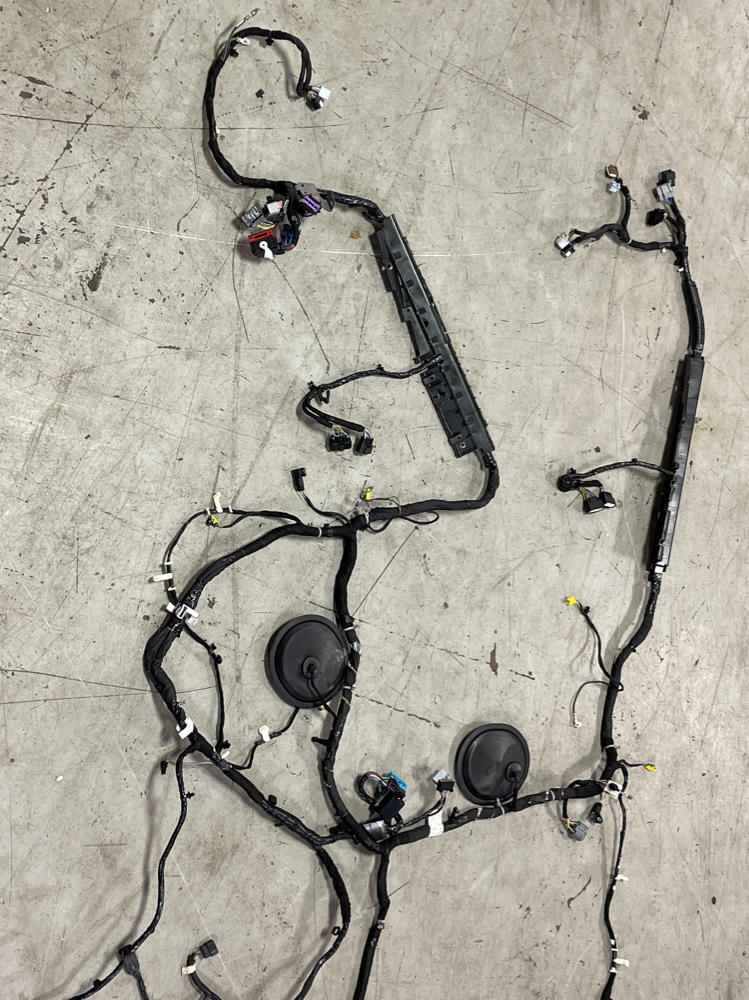 2015-23 Ford Mustang GT Premium Body Harness Damaged 190