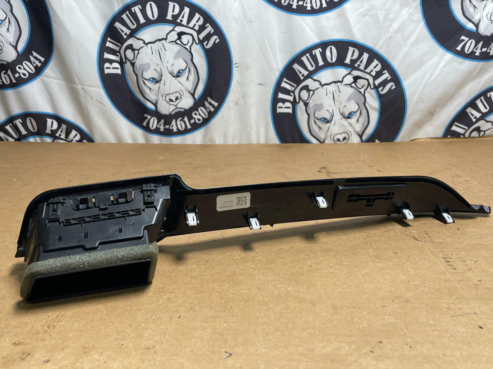 2015-17 Ford Mustang Dash Vent 50th Anniversary NP
