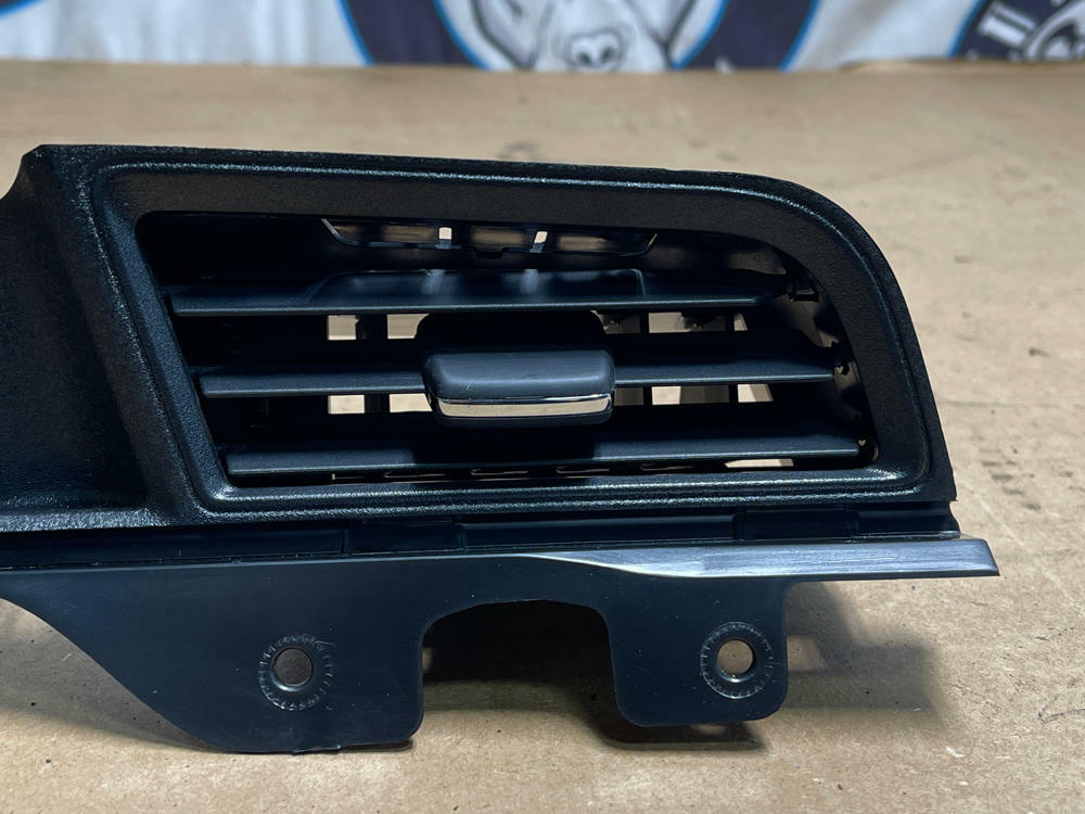 2015-17 Ford Mustang Dash Vent 50th Anniversary NP