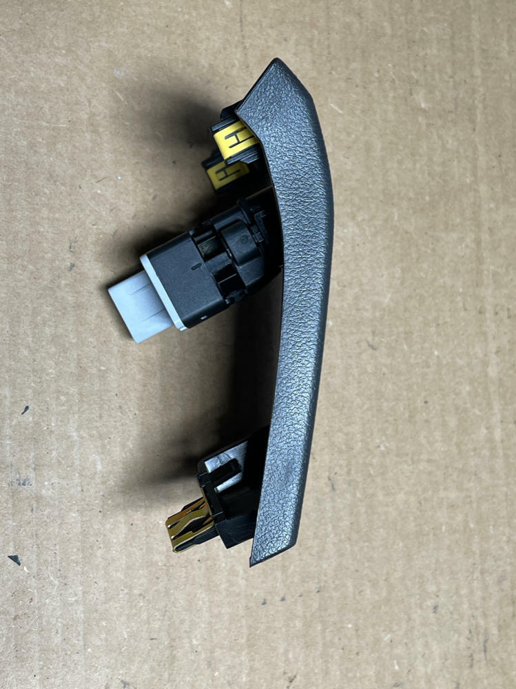 2015-23 Ford Mustang Fresh Air Nozzle w/ Trim Bezel 195