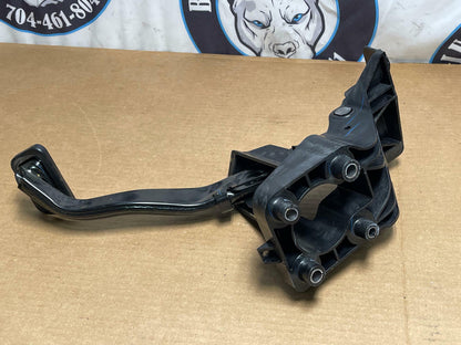 2018-23 Ford Mustang Brake Pedal Box Assembly 10R80 195