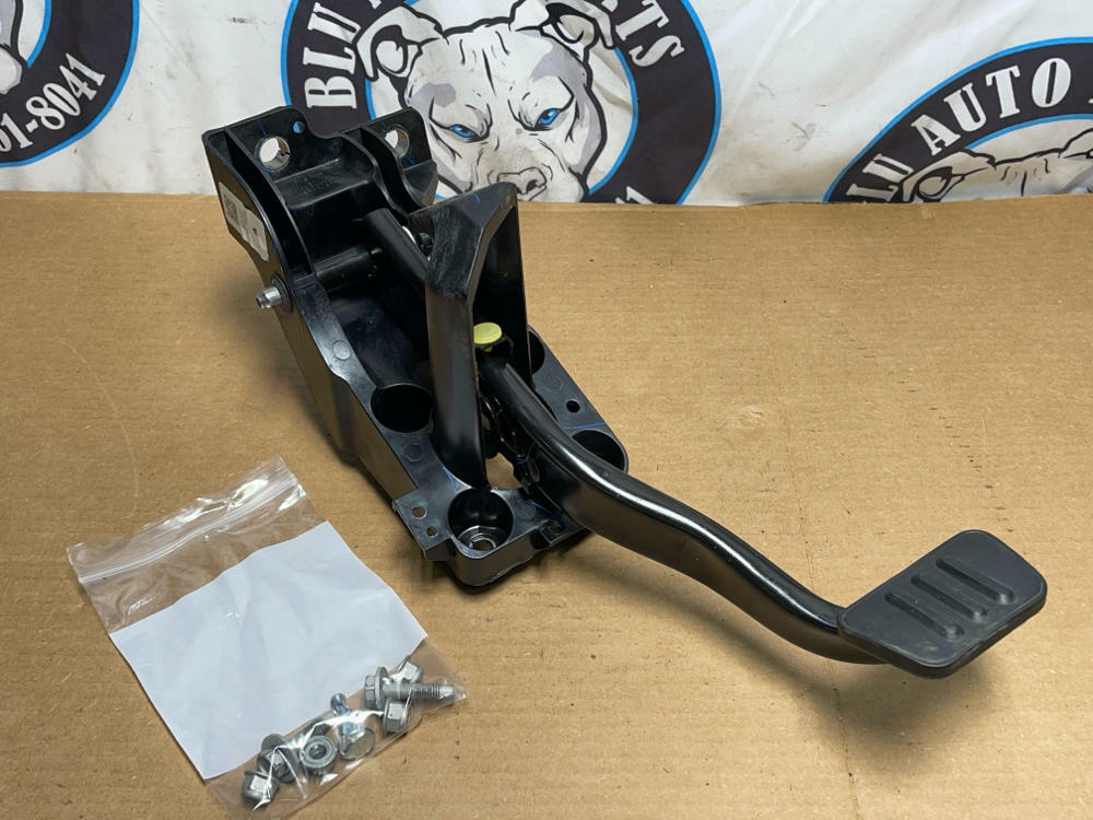 2018-23 Ford Mustang Brake Pedal Box Assembly 10R80 195
