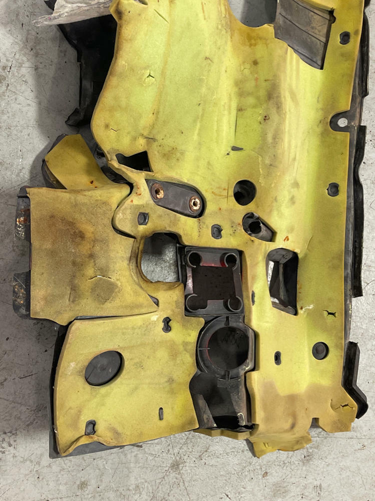 1999-04 Ford Mustang GT 4.6 Firewall Sound Deadening 189