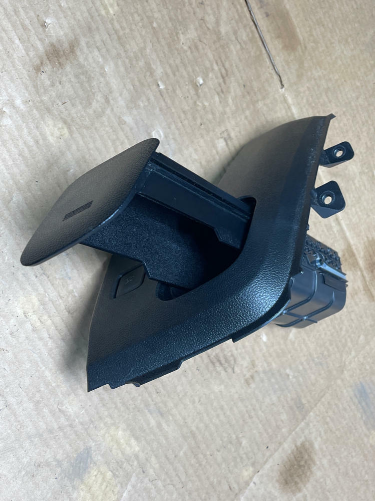 2015-17 Ford Mustang GT Driver LH Dash Stowage Tray Trim 193