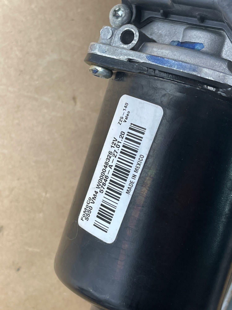 2018-23 Ford Mustang GT Wiper Arm Motor/Assembly 206
