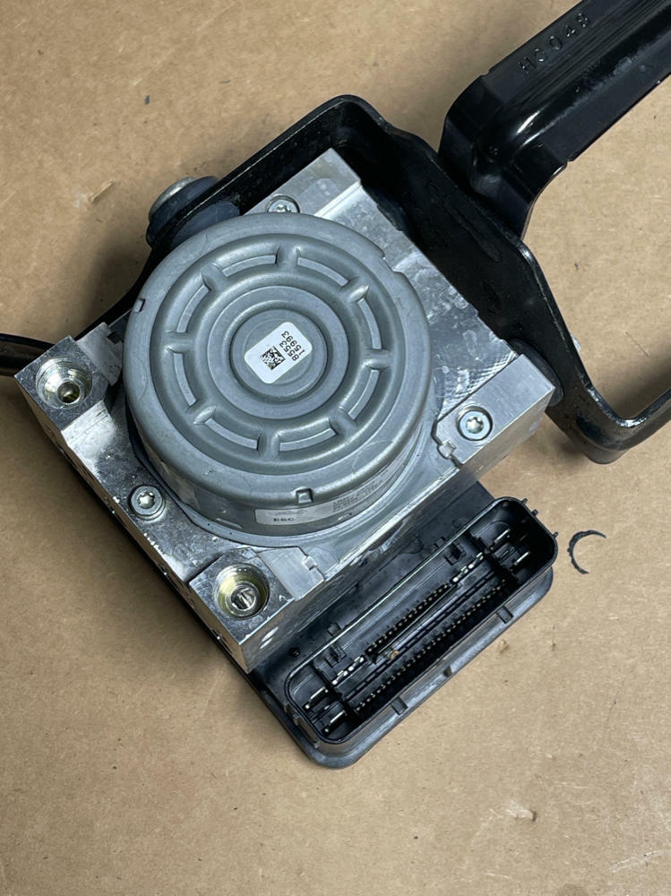2018-23 Ford Mustang GT ABS Module 206