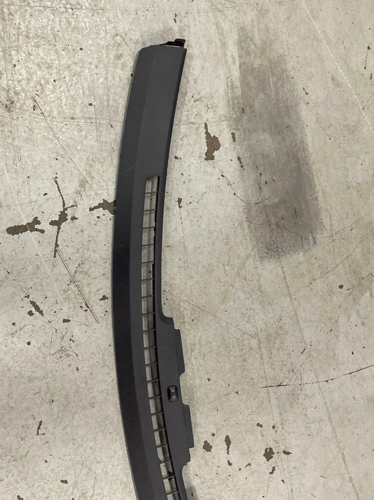 2018-23 Ford Mustang GT Dash Defroster Vent Trim 205