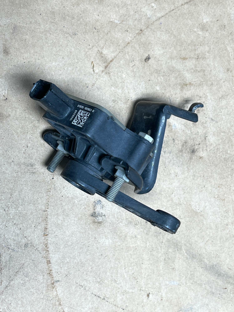 2018-23 Ford Mustang GT MagnaRide Rear Sensor *FOR PARTS ONLY* 205
