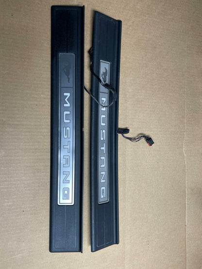 2015-17 Ford Mustang Illuminated Door Sills 210