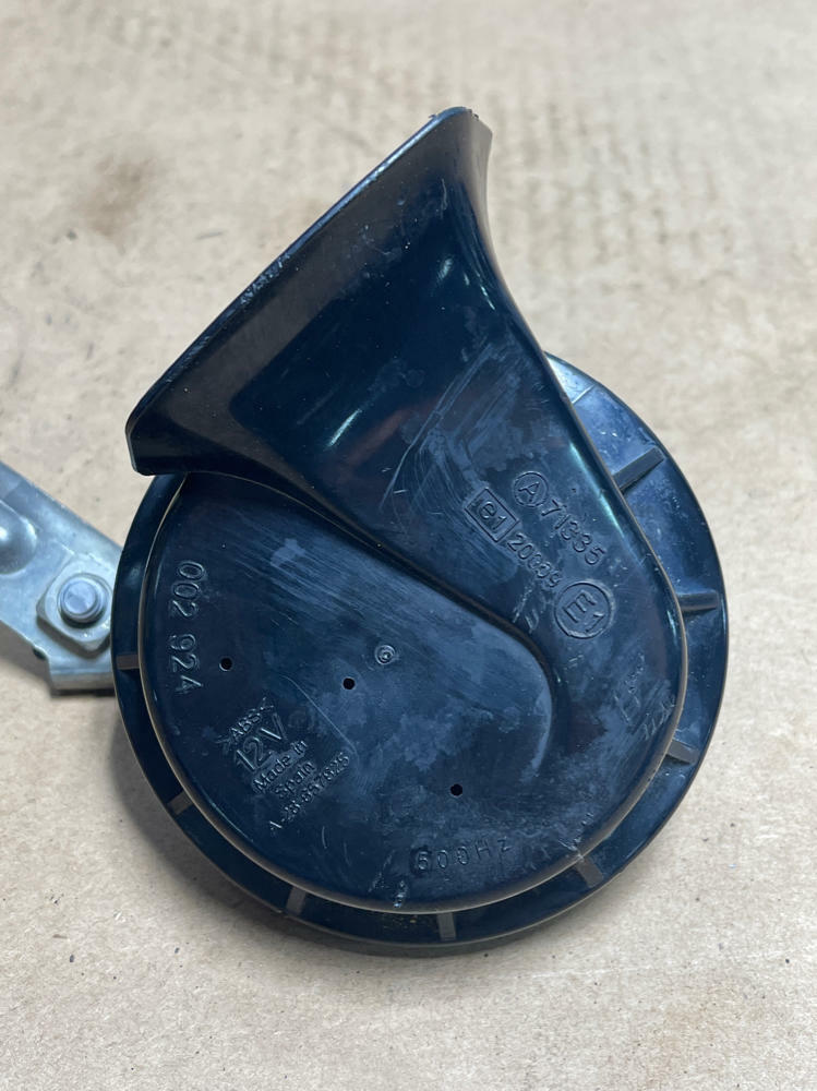2004-06 Pontiac GTO OEM Horn 200