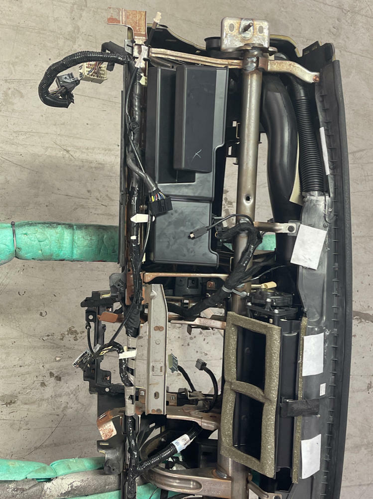 2011-14 Ford Mustang GT 6R80 Dash Board 192