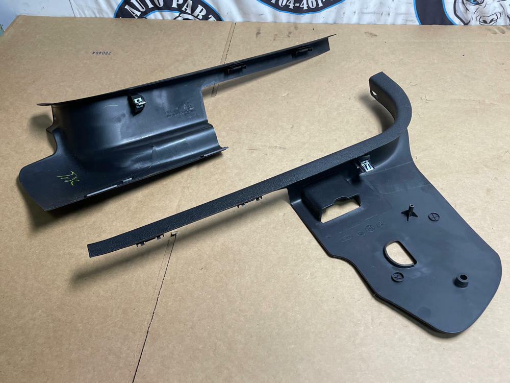 2013-14 Ford Mustang Kick Panels Pair 192