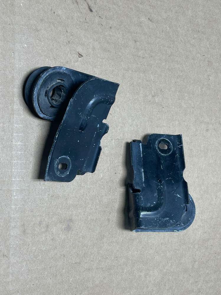 2003-04 Ford Mustang SVT Cobra Radiator Brackets 218