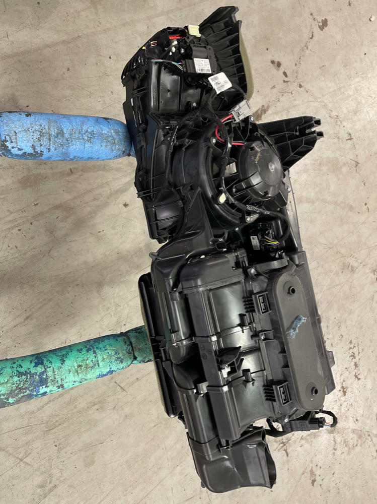 2018-23 Ford Mustang HVAC Climate Control 204