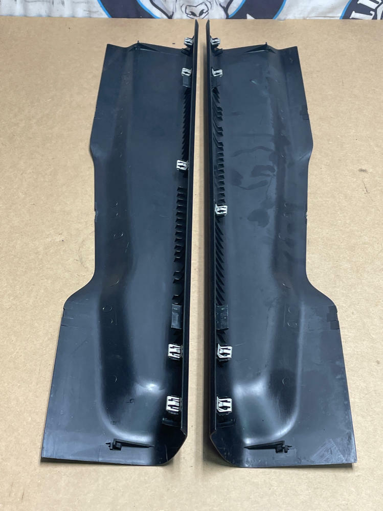 2018-23 Ford Mustang Door Sills 204