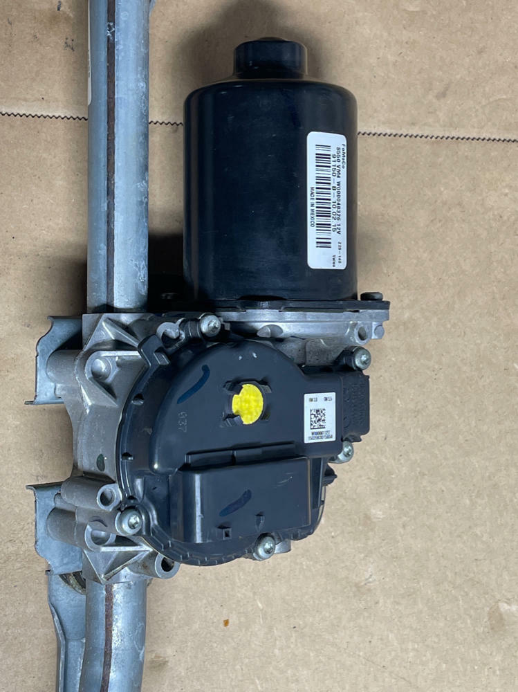 2015-17 Ford Mustang Wiper Motor Assembly 198