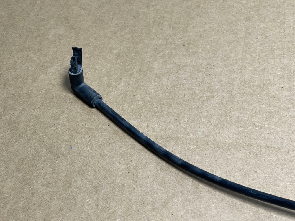 2003-04 Ford Mustang SVT Cobra Windshield Wiper Fluid Line 220