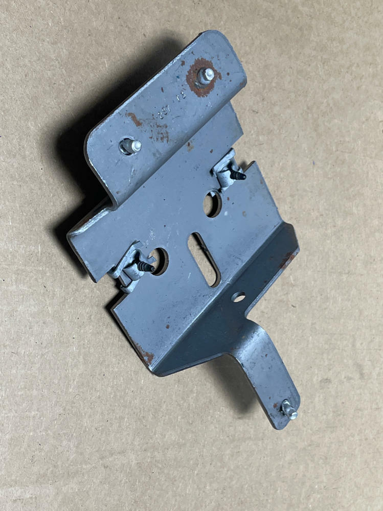 2003-04 Ford Mustang SVT Cobra Center Console Bracket 220
