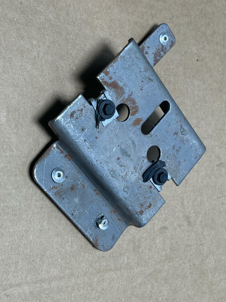 2003-04 Ford Mustang SVT Cobra Center Console Bracket 220