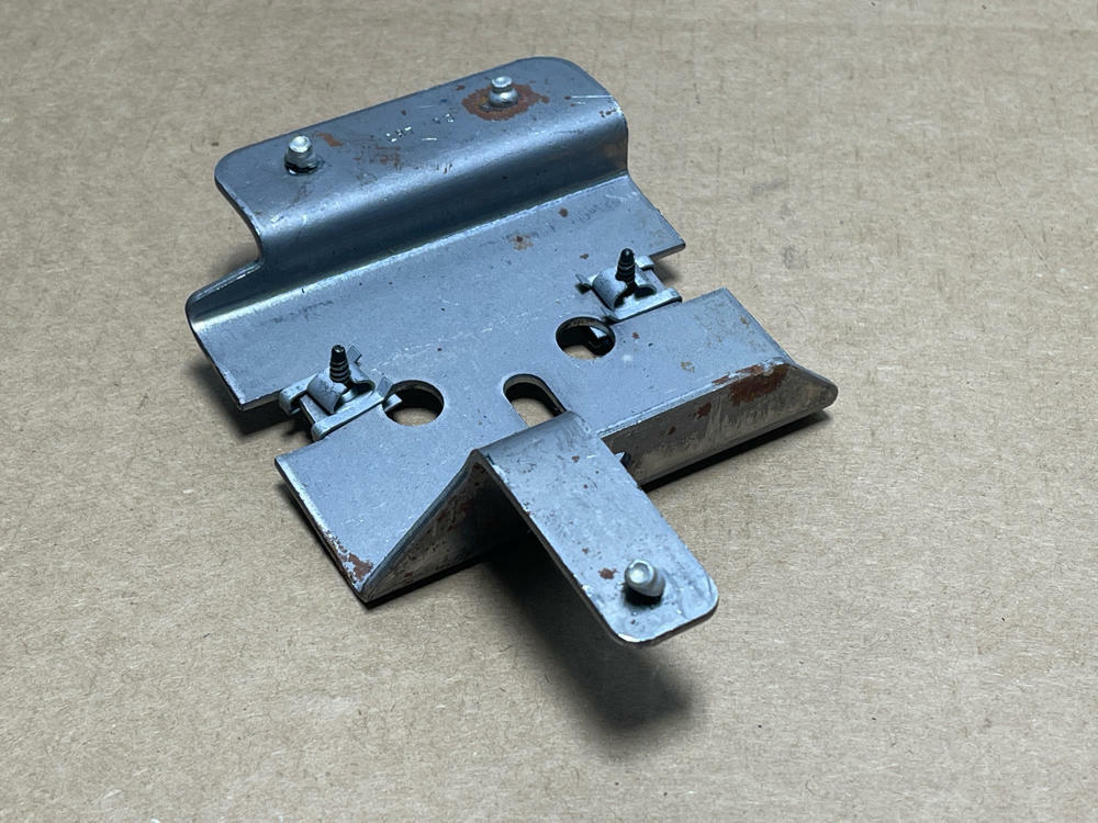 2003-04 Ford Mustang SVT Cobra Center Console Bracket 220