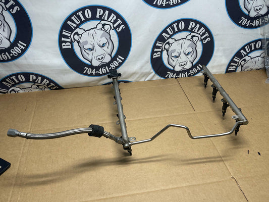 2007-09 Mercedes E63 AMG Fuel Rail w/ Injectors- for M156 6.2 V8 215