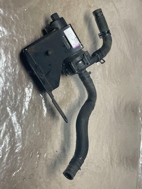 2003-04 Ford Mustang SVT Cobra Heat Exchanger Pump, Bracket, & Hoses 208