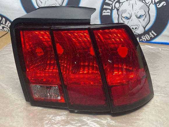 2003-04 Ford Mustang SVT Cobra Passenger Ttail Light 208