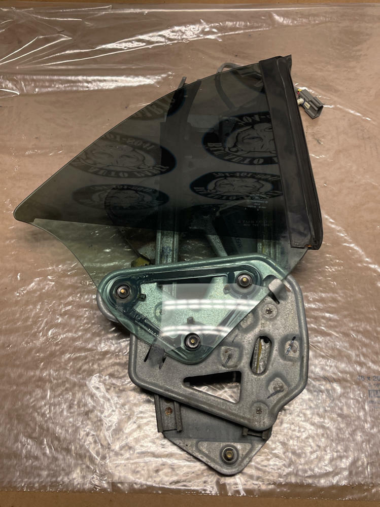 2003-04 Ford Mustang SVT Cobra Convertible Rear Right Quarter Window 2 ...