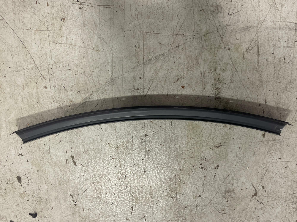 2003-04 Ford Mustang SVT Cobra Convertible Ext. Trim- Center Section 208