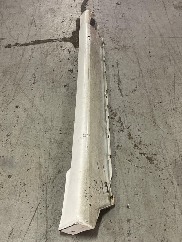 2003-04 Ford Mustang SVT Cobra Passenger Oxford White Side Skirt 208