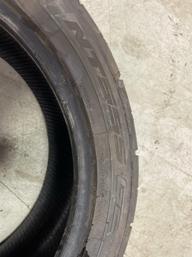 2018-23 Ford Mustang GT Nitto NT555 G2 Front Tire- 8/32'' Tread 216